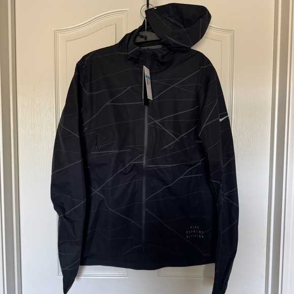 Nike Storm-Fit Run Division Elite Running Jacket - Picture 5 of 14